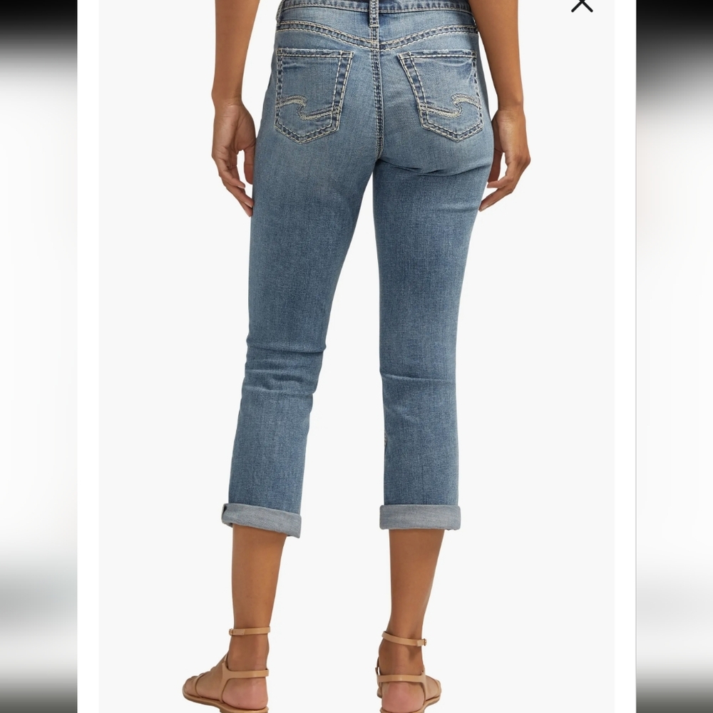 Silver Jeans Women's Light Blue Cropped Jeans - Picture 2 of 4